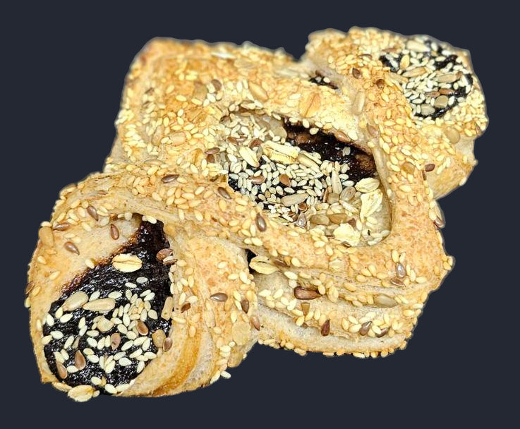 Teljeskiőrlésű fahéjas szilvás papucs, 100g